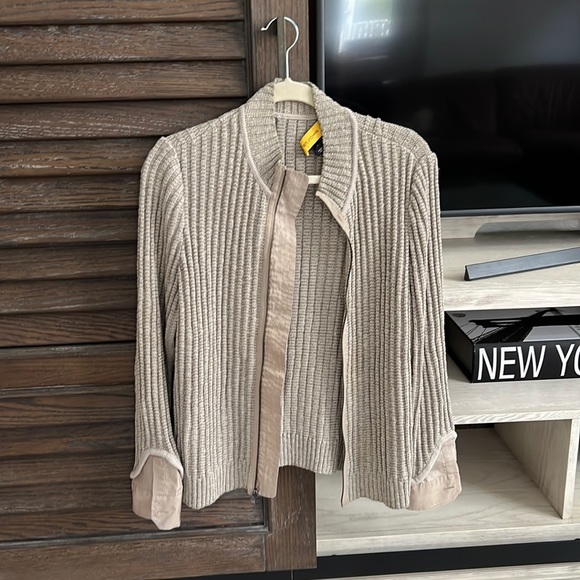 St. John tan zipper sweater jacket - Picture 3 of 7